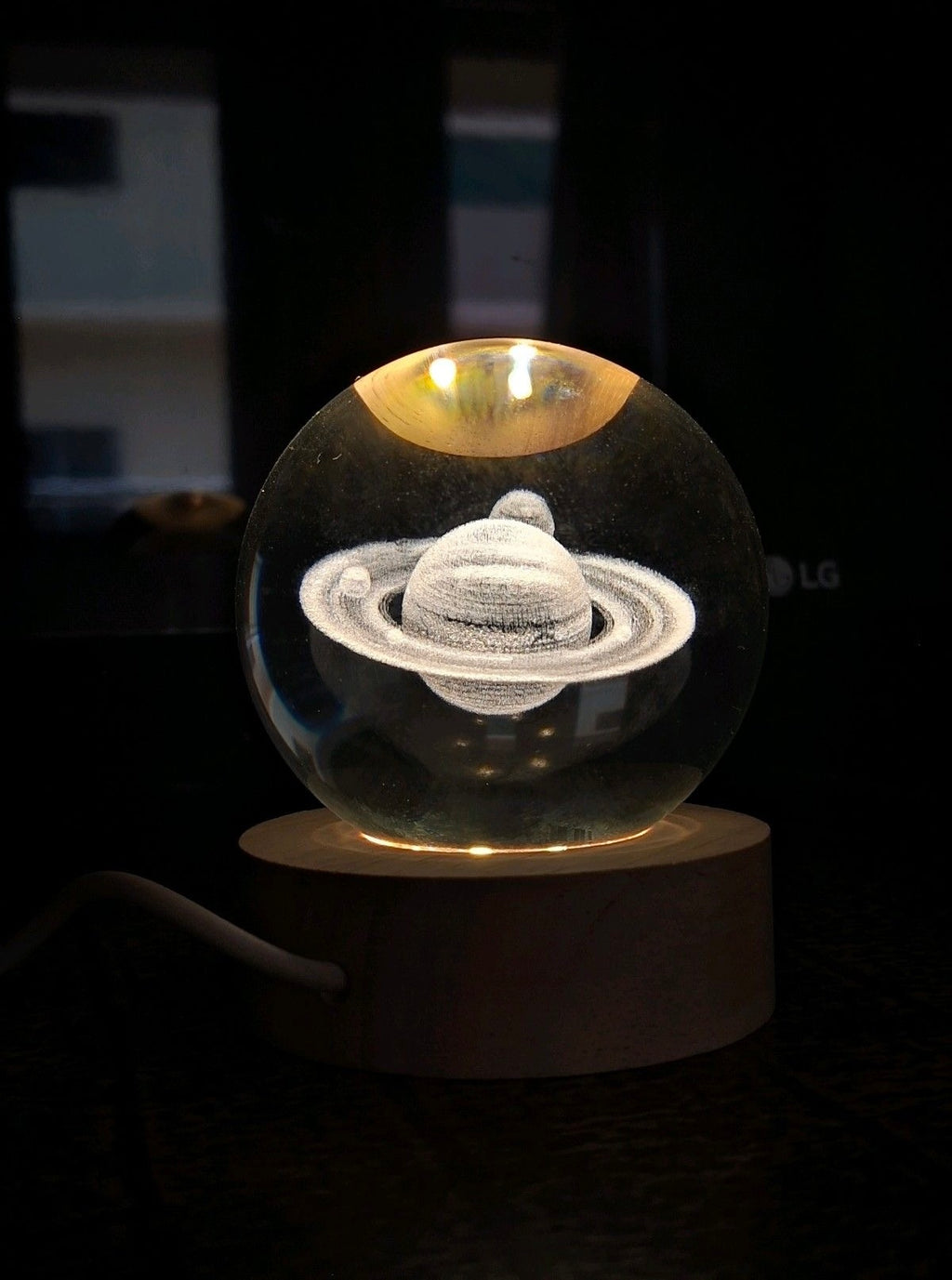 3D Planetary Crystal Ball Night Lamp with Wooden Base – Astronaut Space Decor